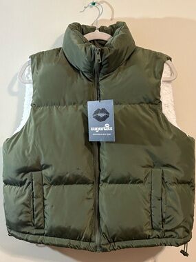 Sugarkiss puffer vest Women’s large olive green standup collar sherpa lining NWT